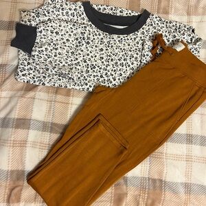 LOFT Lou & Grey signature soft sweat set size small top and bottom